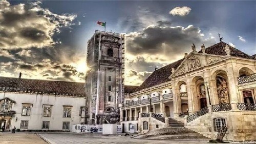 �W����У-��������W